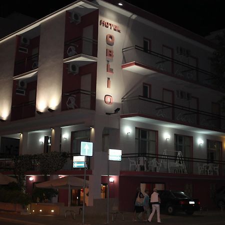 Hotel Oblio Римини Экстерьер фото