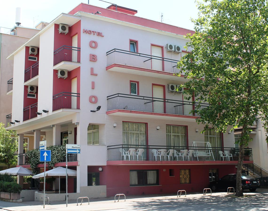 Hotel Oblio Римини Экстерьер фото