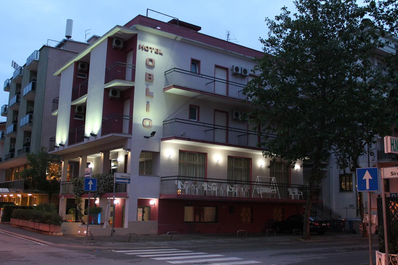 Hotel Oblio Римини Экстерьер фото