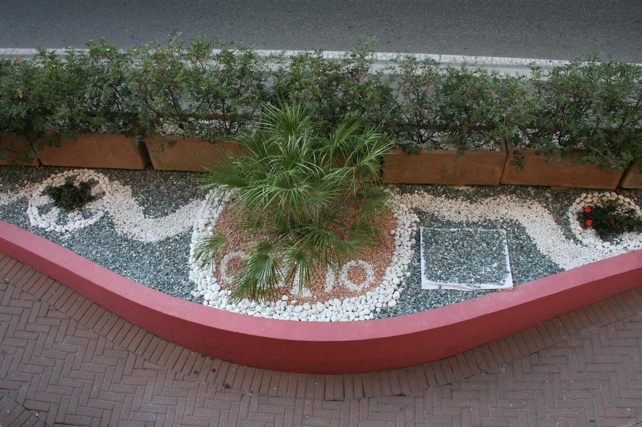 Hotel Oblio Римини Экстерьер фото